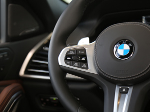 2021Ŀ xDrive40i  M\b п؅^