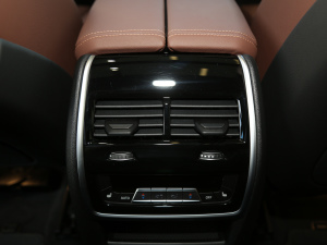 2021Ŀ xDrive40i  M\b п؅^