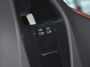 2022xDrive50 п؅^(q)