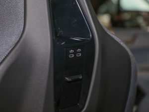 2022xDrive40 п؅^(q)