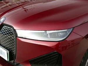 2022款xDrive40 大灯