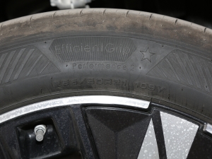 2022款xDrive40 轮胎尺寸