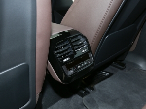 2022xDrive40 п؅^(q)