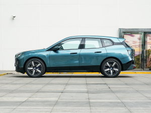 2022款M60 正侧（左）