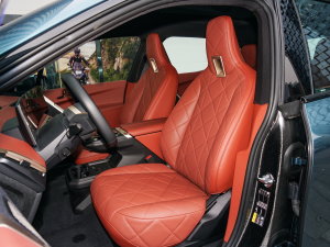 2022款M60 主驾驶座椅