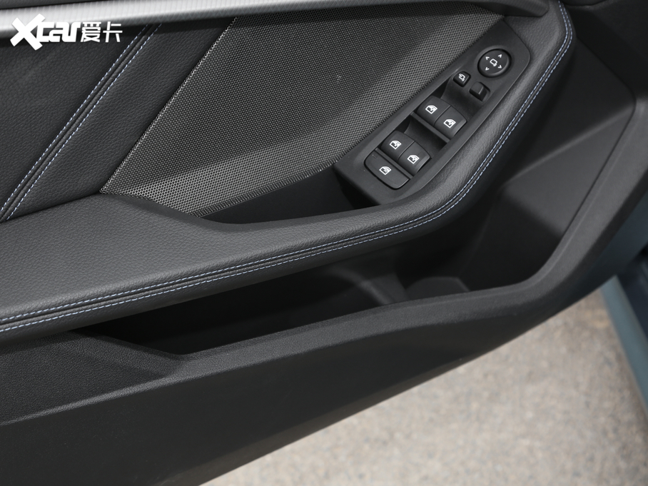 2021R2ϵMڣ 225i TI܇ M\ҹb Pro