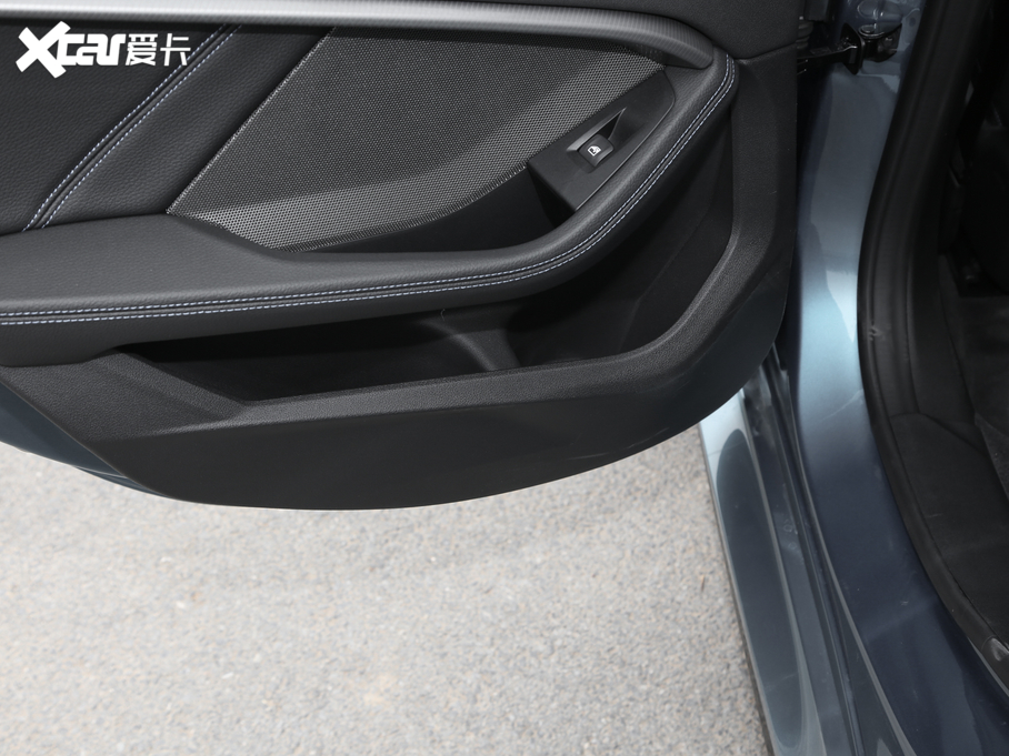 2021R2ϵMڣ 225i TI܇ M\ҹb Pro