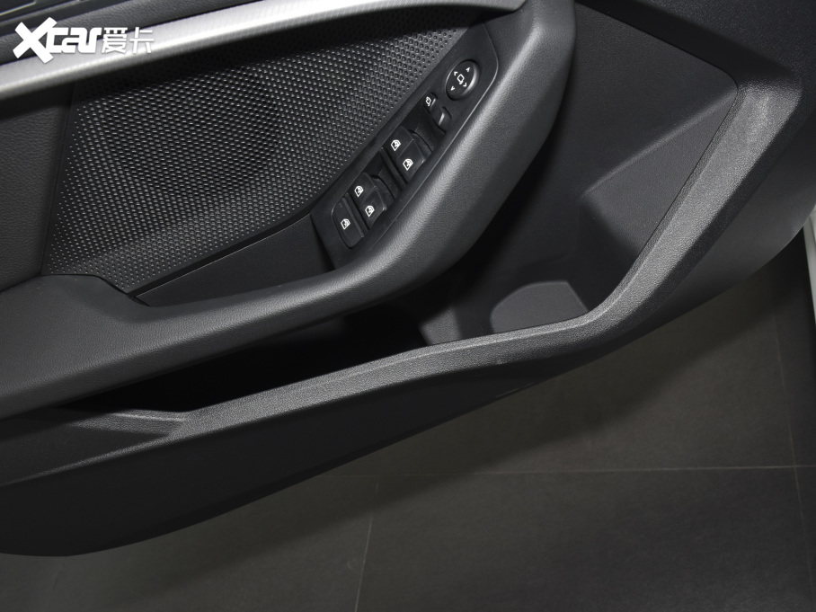 2021R2ϵMڣ 225i TI܇ M\b