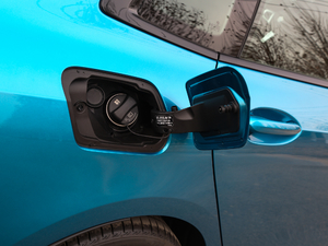 2021225i TI܇ M\ҹb Pro ^