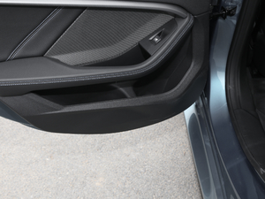 2021225i TI܇ M\ҹb Pro g