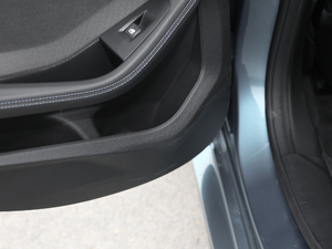 2021225i TI܇ M\ҹb Pro g