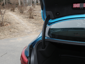 2021225i TI܇ M\ҹb Pro g