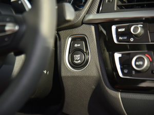 2020425i Gran Coupe M\(yn)(dng)b п؅^(q)