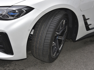 2022eDrive40 (x)(ji)^