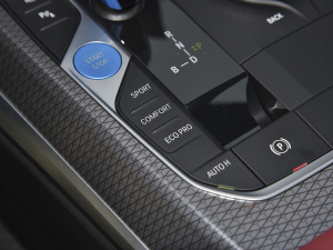 2022eDrive40 п؅^(q)