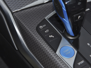 2022eDrive40 п؅^(q)