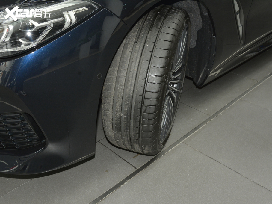 2021R8ϵT 840i TI܇ M\b