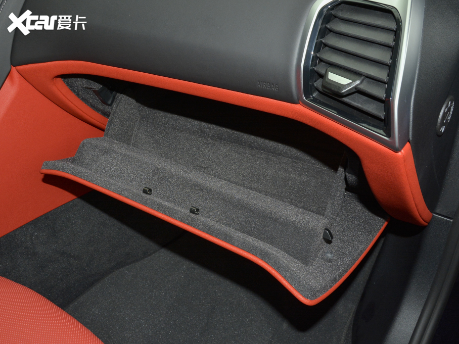 2021��R8ϵ���T 840i ���T�I܇�� M�\�����b