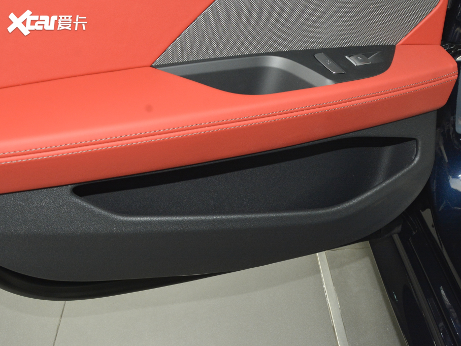 2021R8ϵT 840i TI܇ M\b