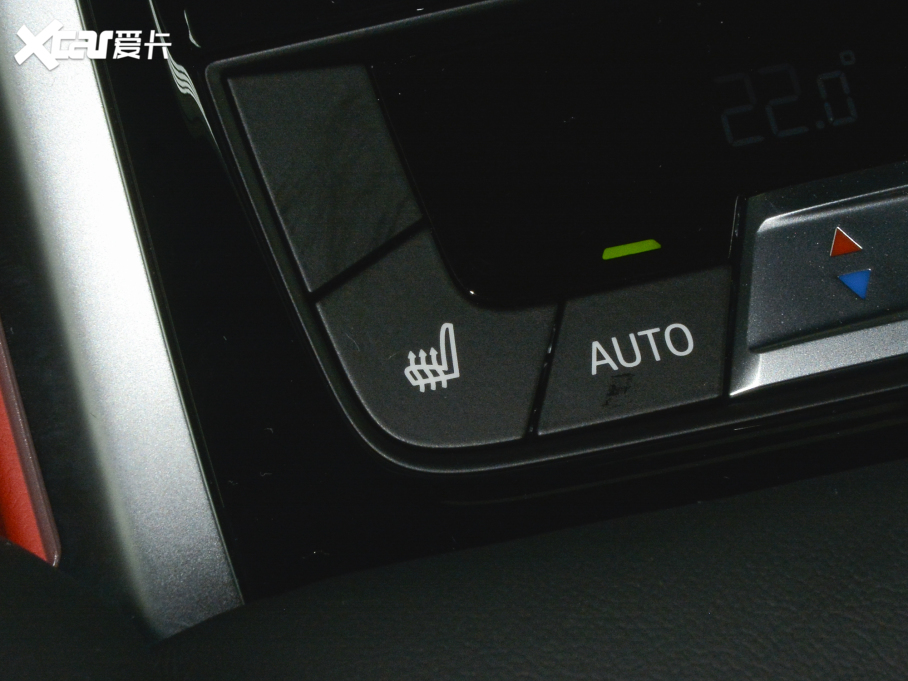 2021��R8ϵ���T 840i ���T�I܇�� M�\�����b