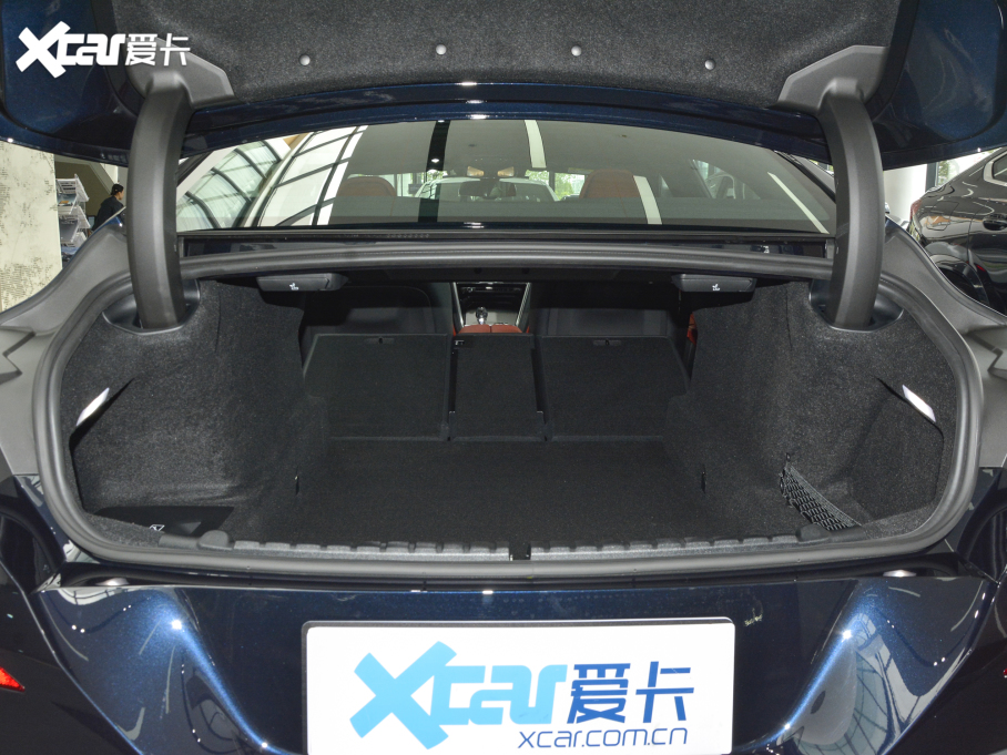 2021��R8ϵ���T 840i ���T�I܇�� M�\�����b