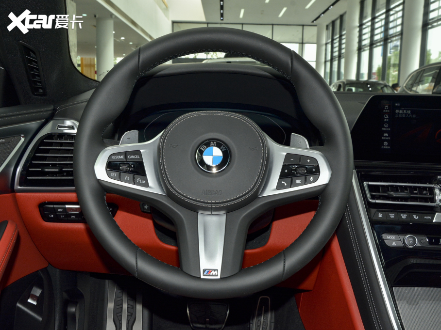 2021��R8ϵ���T 840i ���T�I܇�� M�\�����b