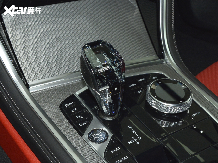 2021��R8ϵ���T(m��n) 840i ���T(m��n)�I܇(ch��)�� M�\(y��n)��(d��ng)���b