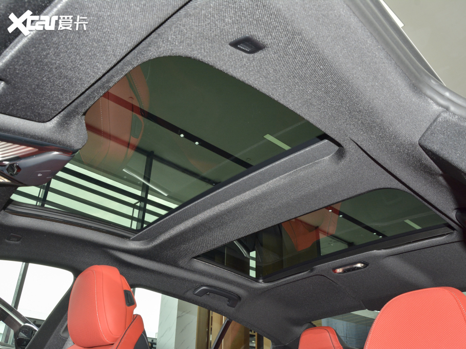 2021��R8ϵ���T 840i ���T�I܇�� M�\�����b