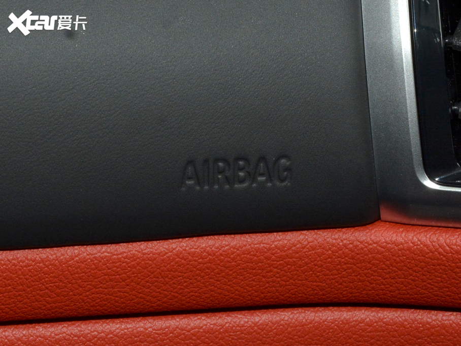 2021��R8ϵ���T 840i ���T�I܇�� M�\�����b