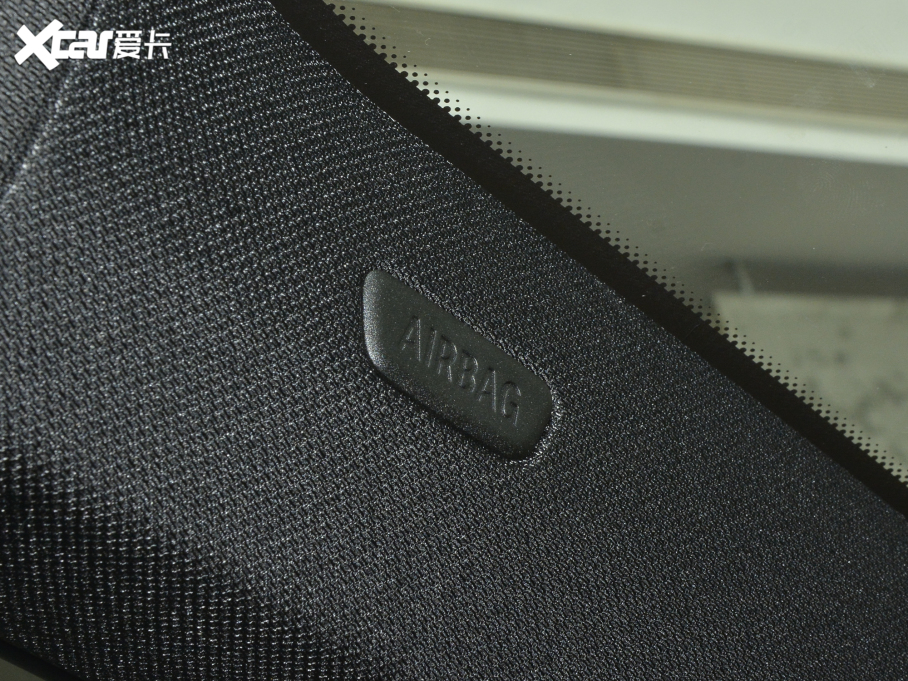 2021��R8ϵ���T 840i ���T�I܇�� M�\�����b