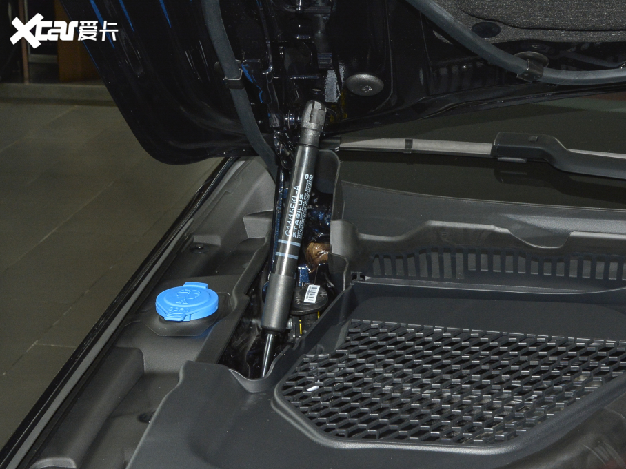 2021��R8ϵ���T 840i ���T�I܇�� M�\(y��n)��(d��ng)���b