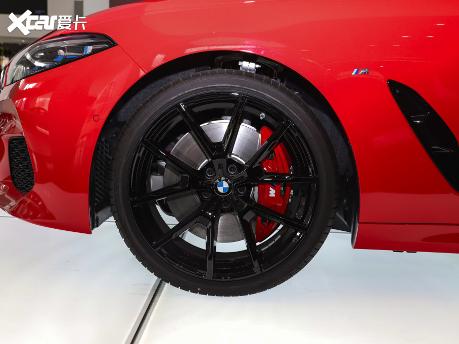 2021��R8ϵ���T 840i ���T�I��܇�����ذ�