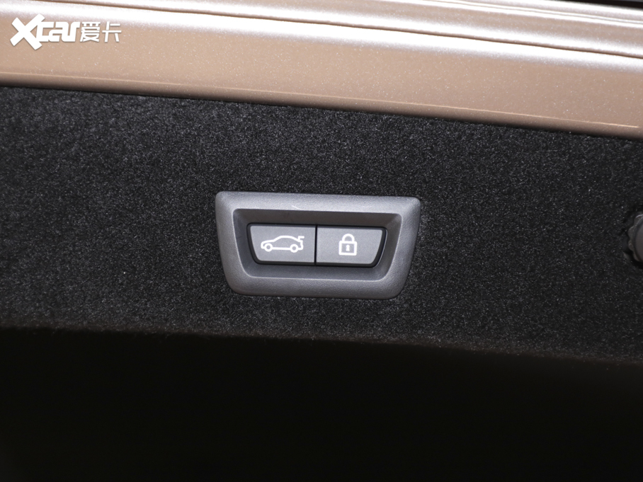 2021R7ϵ M760Li xDrive V12 ҫӰ؄e