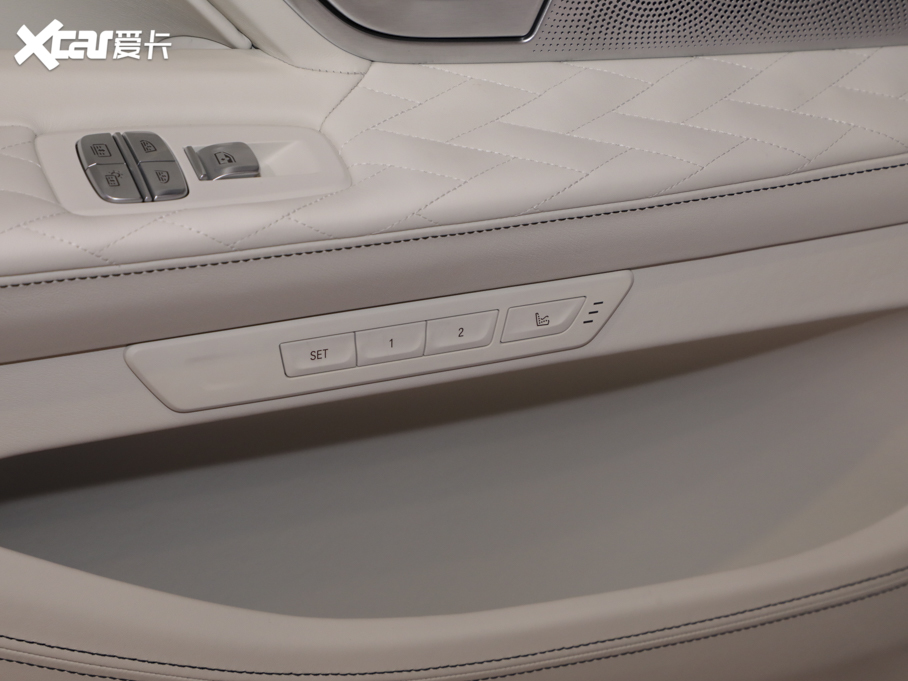 2021R7ϵ M760Li xDrive V12 ҫӰ؄e