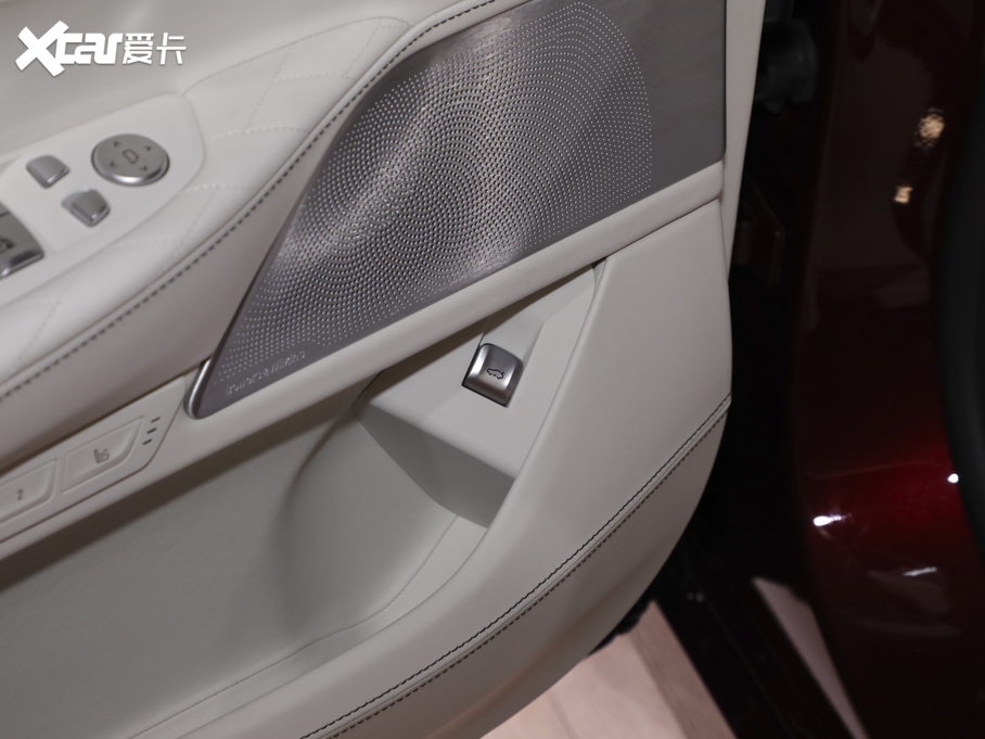 2021R7ϵ M760Li xDrive V12 ҫӰ؄e