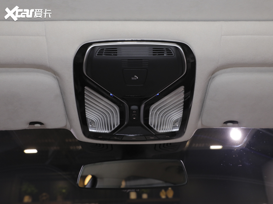 2021R7ϵ M760Li xDrive V12 ҫӰ؄e