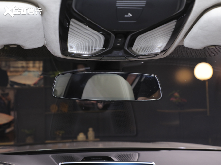 2021R7ϵ M760Li xDrive V12 ҫӰ؄e