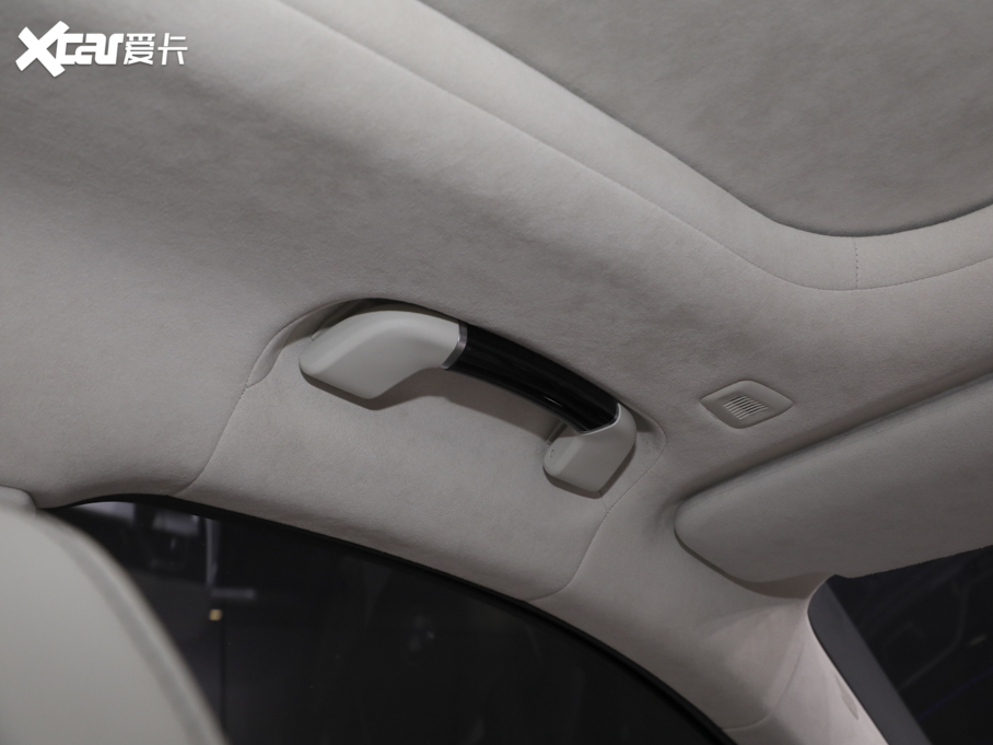 2021R7ϵ M760Li xDrive V12 ҫӰ؄e