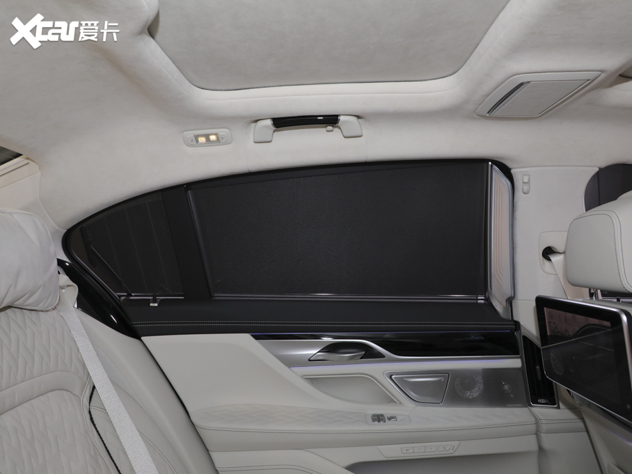 2021R7ϵ M760Li xDrive V12 ҫӰ؄e