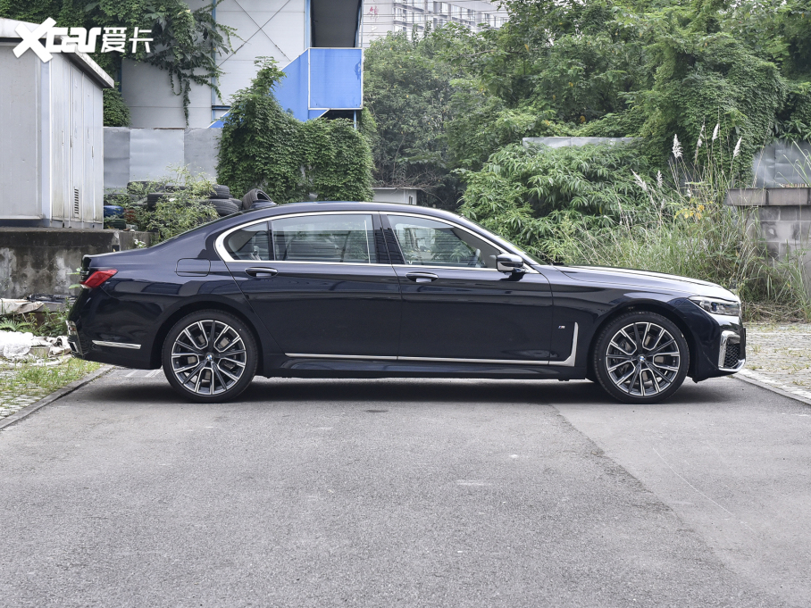 2021R7ϵ 740Li I M\b