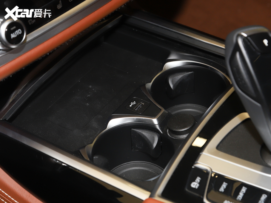 2021R7ϵ 740Li xDrive  M\(yn)(dng)b