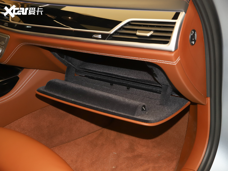 2021R7ϵ 740Li xDrive  M\(yn)(dng)b