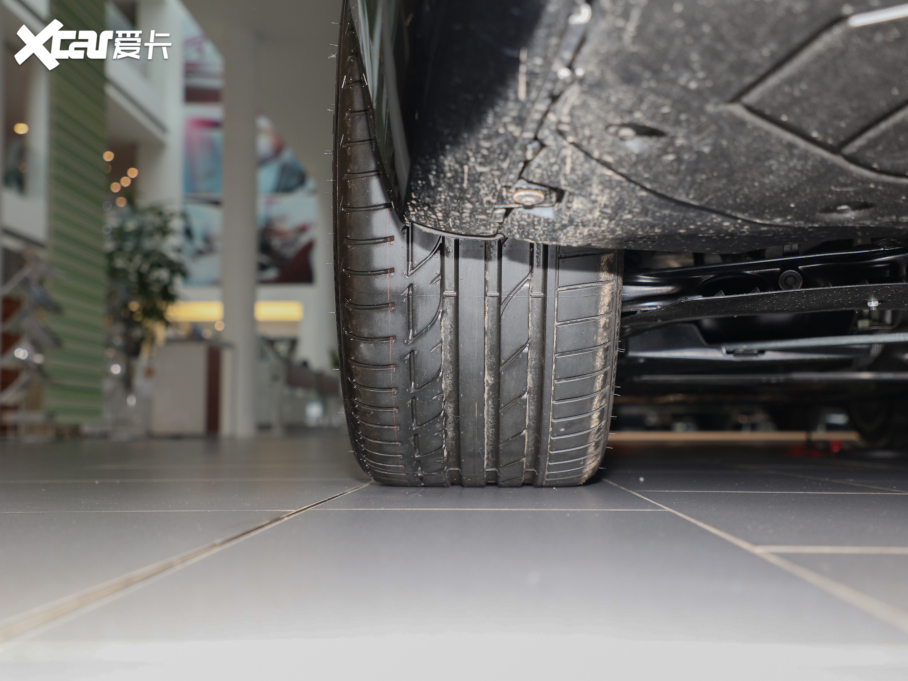 2021R7ϵ 740Li  Ab