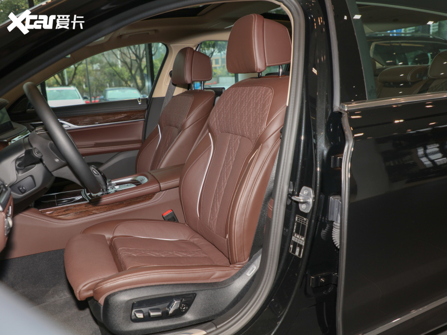 2021R7ϵ 740Li  Ab