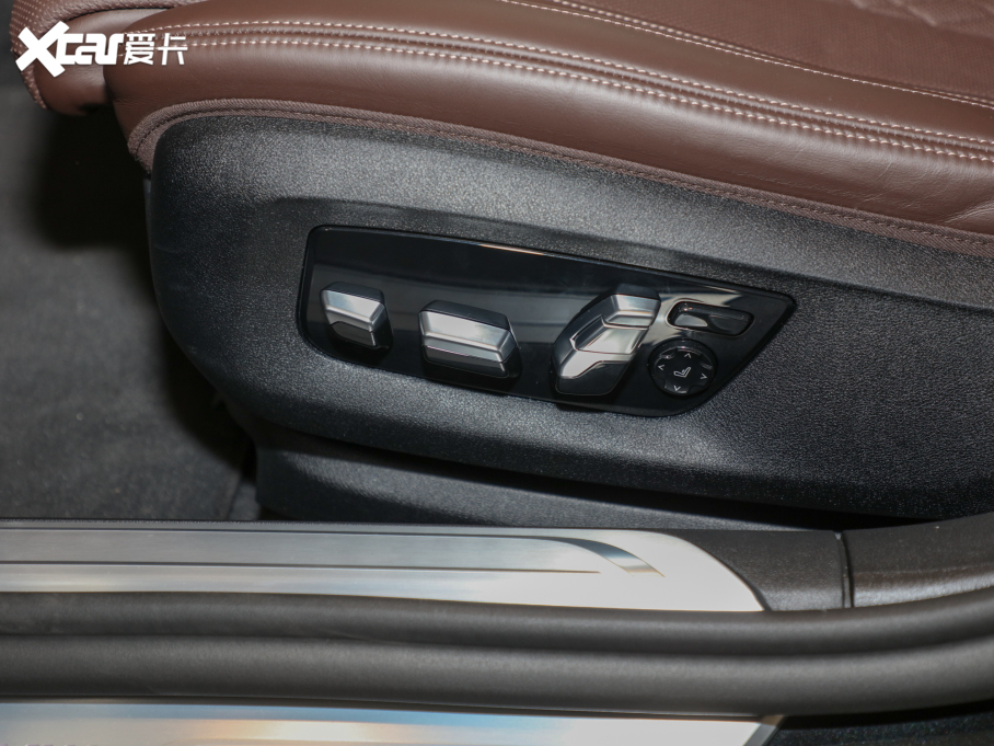 2021R7ϵ 740Li  Ab