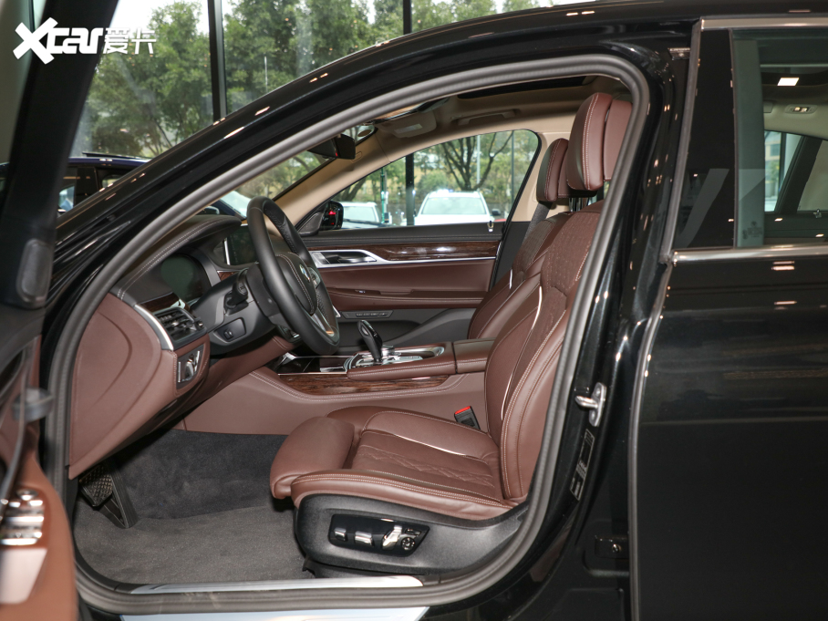 2021R7ϵ 740Li  Ab