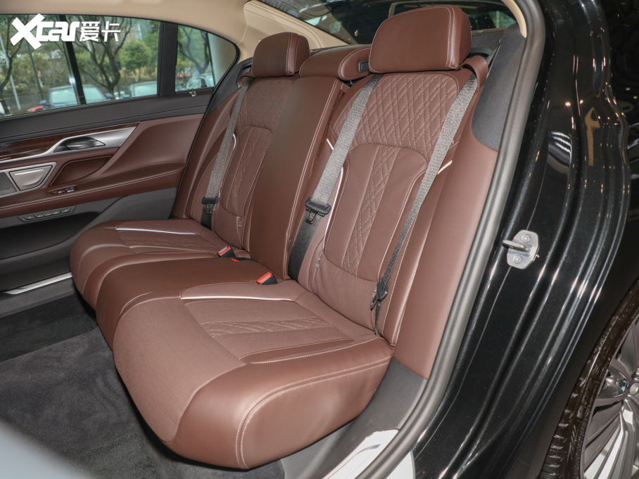 2021R7ϵ 740Li  Ab