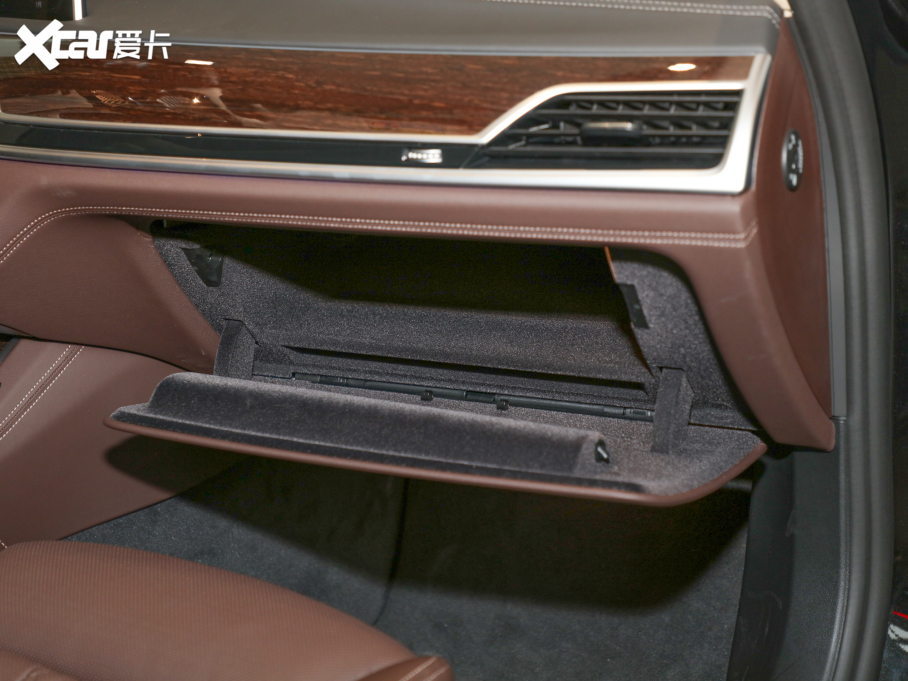 2021R7ϵ 740Li  Ab