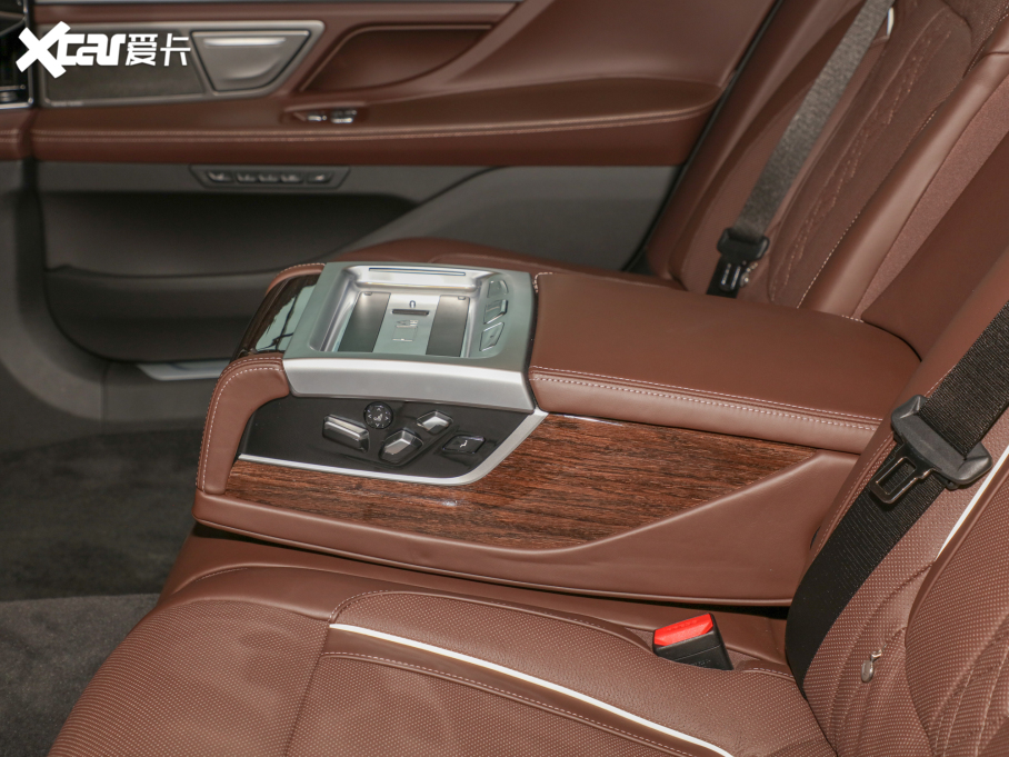 2021R7ϵ 740Li  Ab