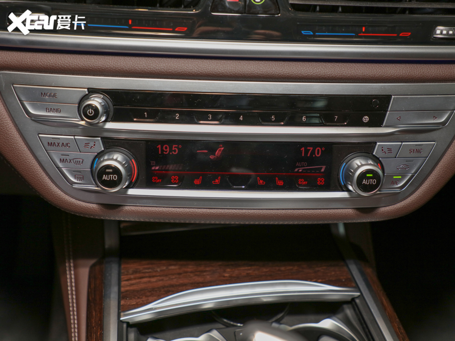 2021R7ϵ 740Li  Ab